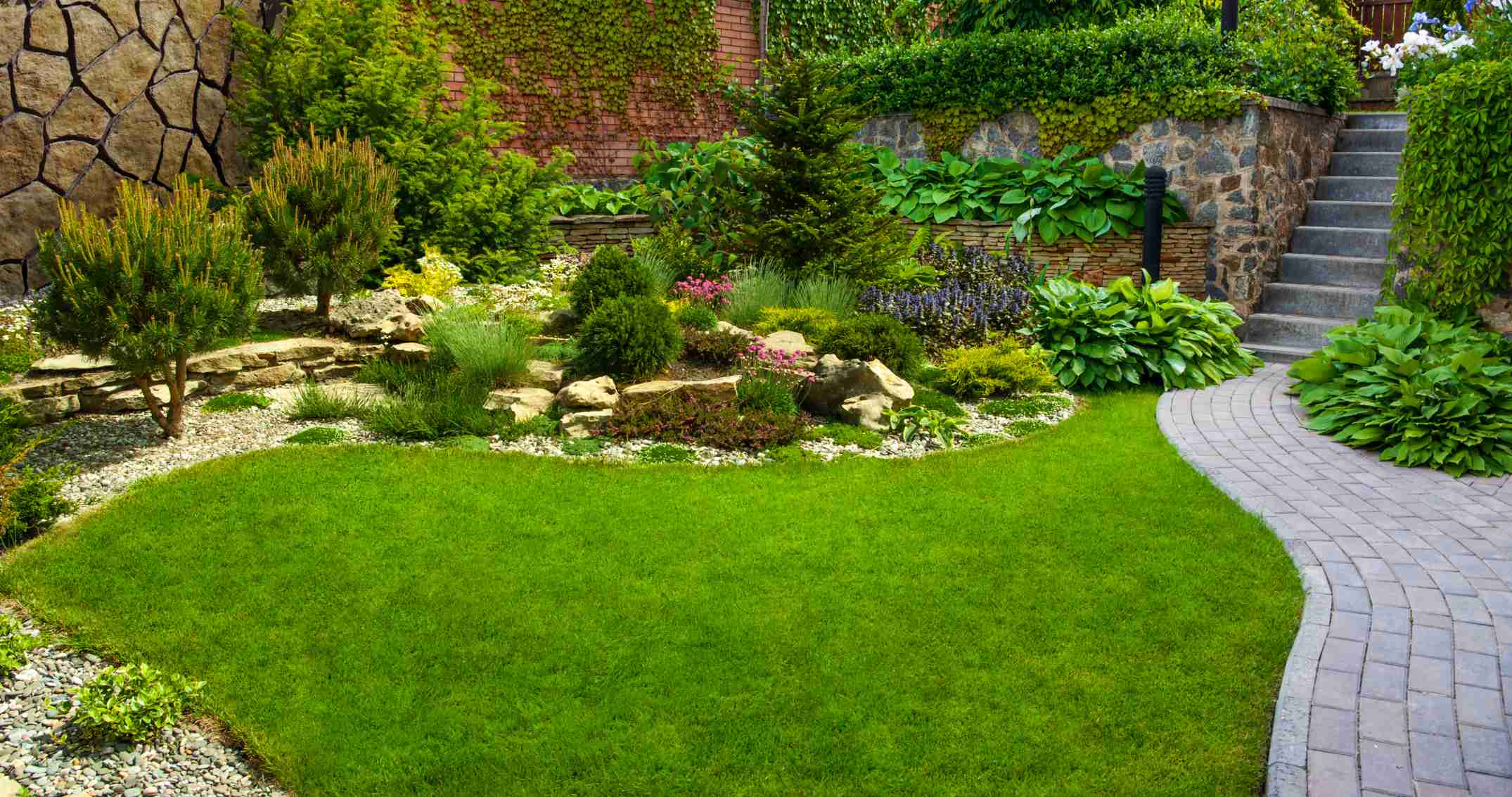 Décorer son jardin avec des pierres : gravier décoratif jardin